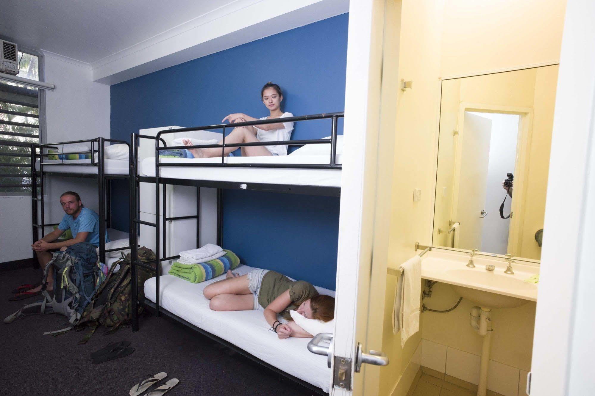 Melaleuca On Mitchell - Darwin Yha Hostel ภายนอก รูปภาพ
