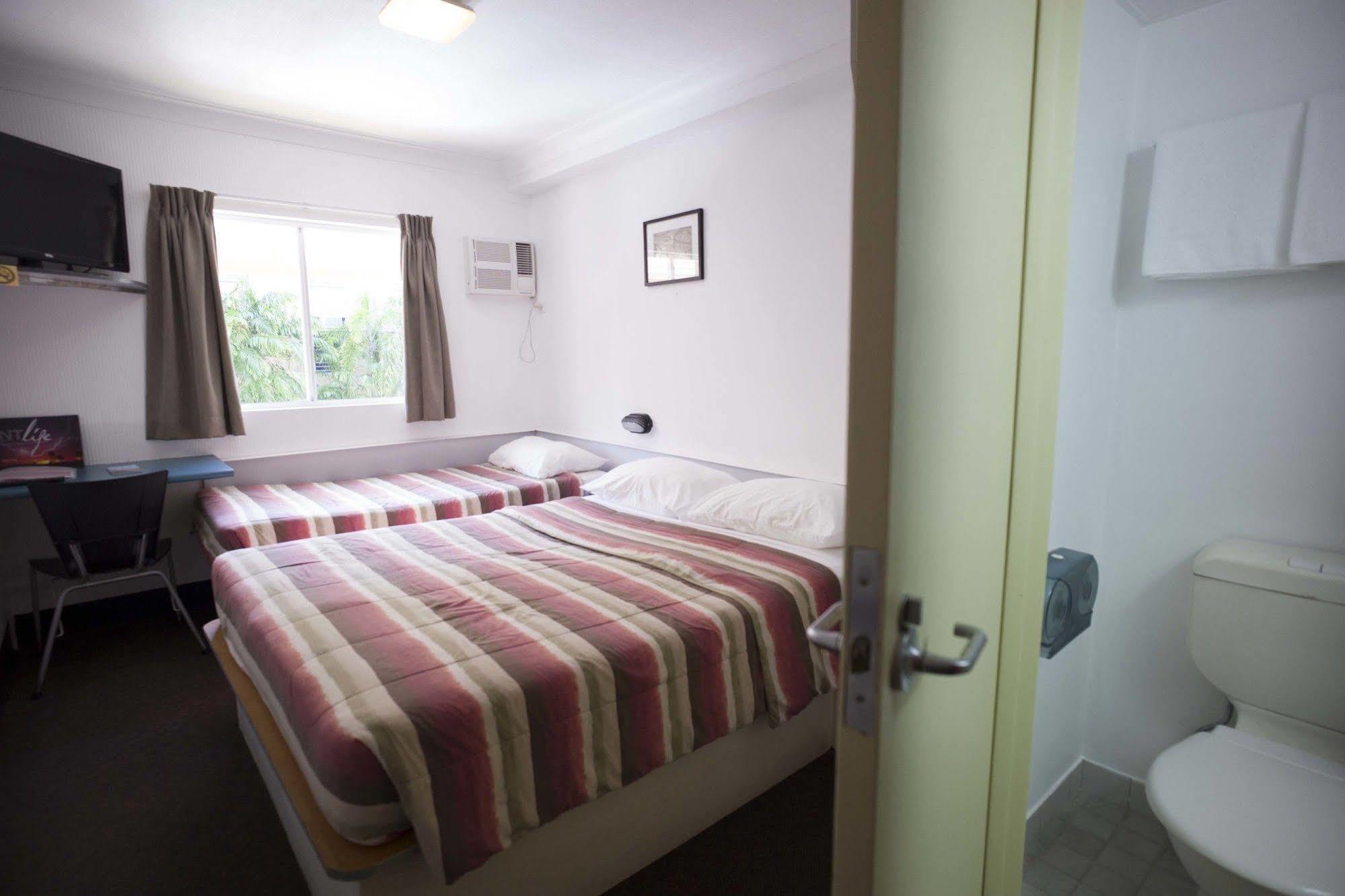 Melaleuca On Mitchell - Darwin Yha Hostel ภายนอก รูปภาพ