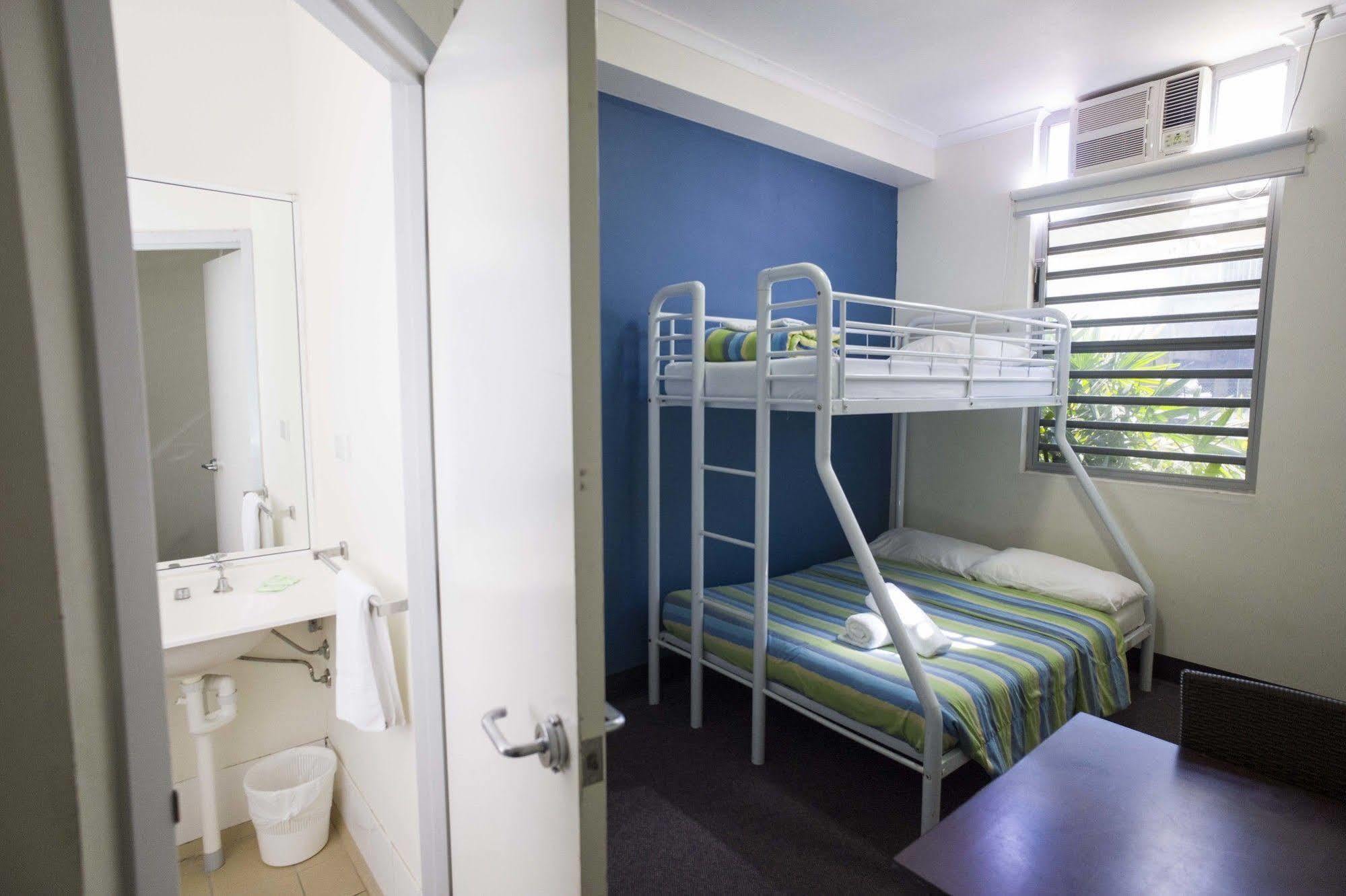 Melaleuca On Mitchell - Darwin Yha Hostel ภายนอก รูปภาพ