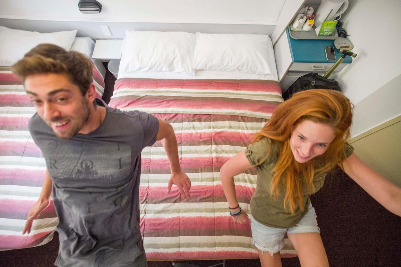 Melaleuca On Mitchell - Darwin Yha Hostel ภายนอก รูปภาพ